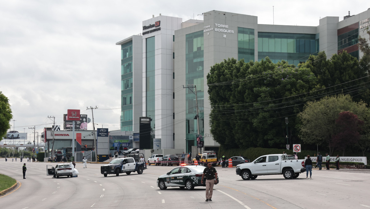 Refuerzan seguridad en la Vía Atlixcáyotl tras ataques de 'tirador' en Puebla | Agencia Es Imagen