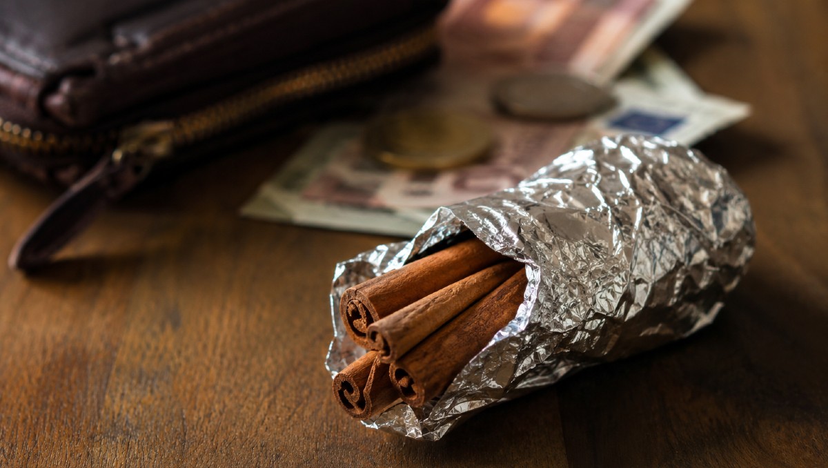 ¿Para qué sirve la canela en papel aluminio? Ciencia y rituales | IA DISCOVER