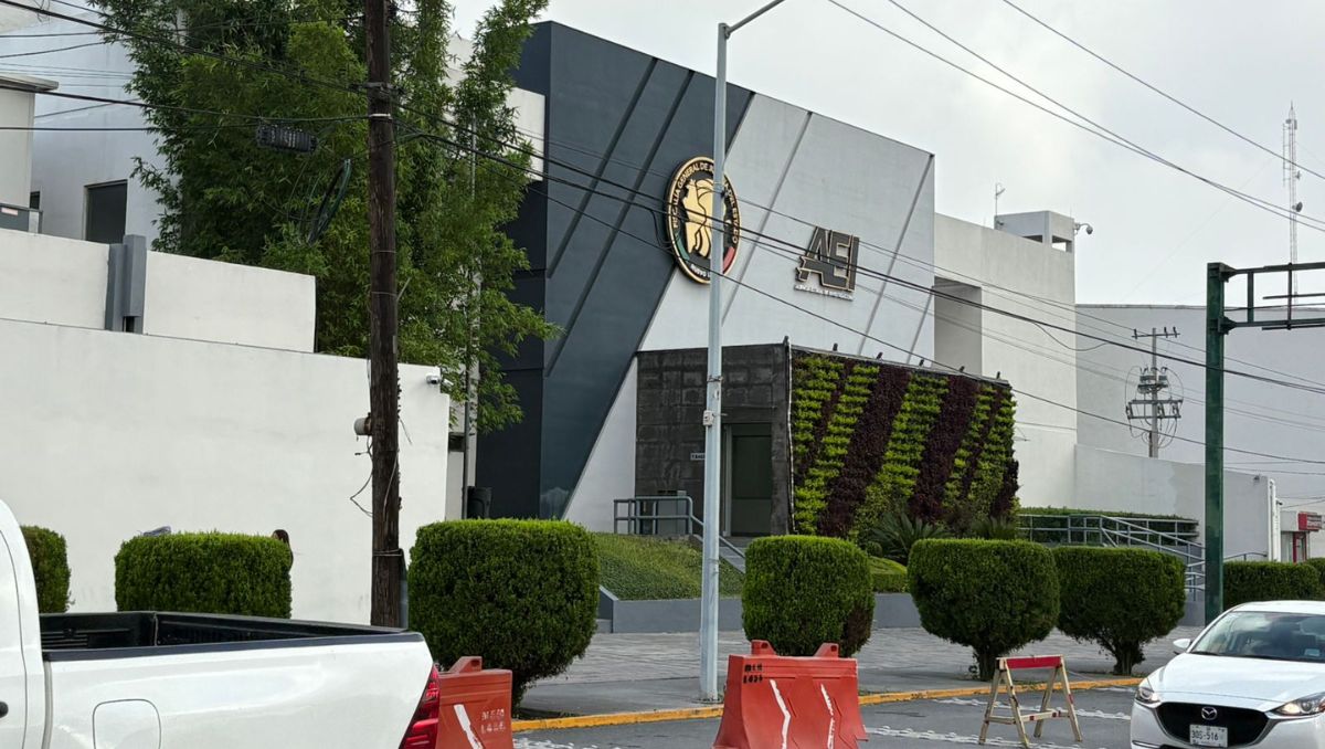 Las unidades policiacas se encuentran en la avenida Gonzalitos | Pedro Delgado