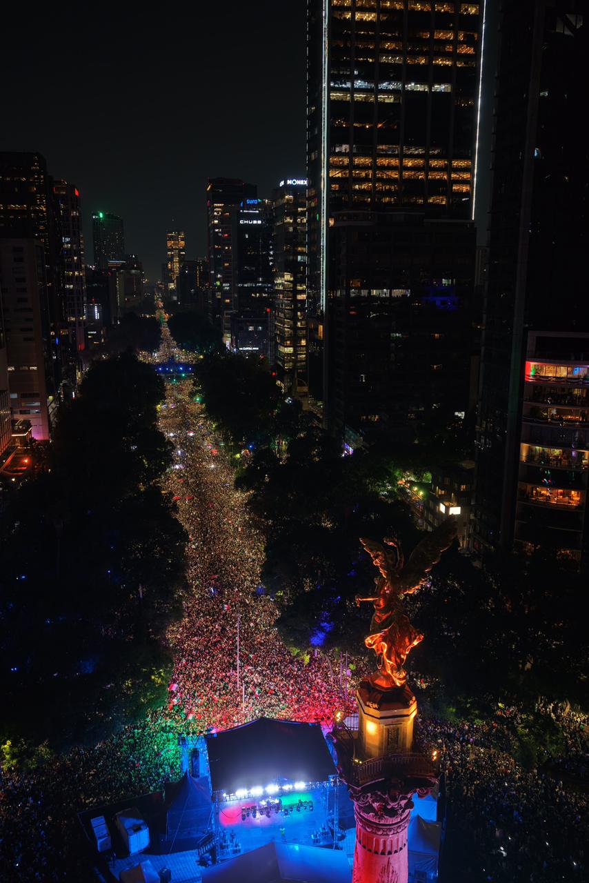 Los aficionados del tri abarrotaron el Ángel de la independencia tras el triunfo frente a Chequia. | Foto: Cortesía