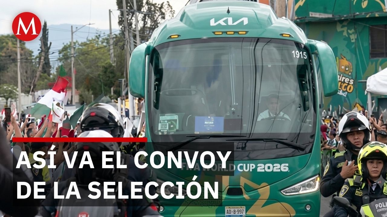Miles de aficionados rodean vallas para saludar a la selección mexicana antes del encuentro