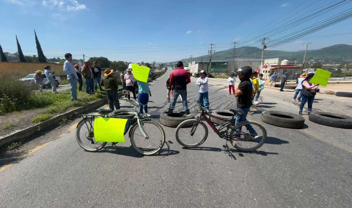 Protestan por obras del tren México-Querétaro. (Francisco Villeda)