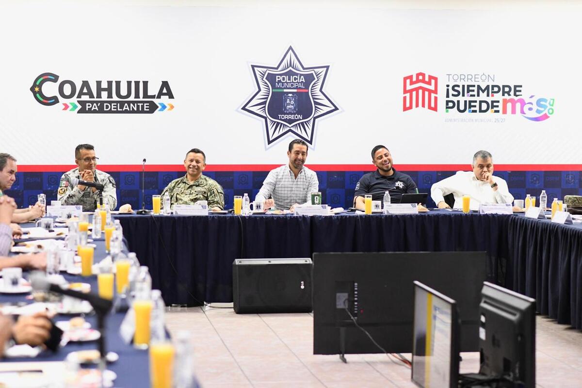 Se dio seguimiento a estrategias implementadas entre los tres órdenes de gobierno para mantener el orden y la seguridad en Torreón. (Cortesía DSPM)
