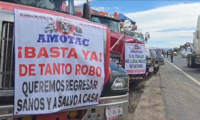 Transportistas realizaron una protesta la mañana de este miércoles. (Guadalupe Trejo)