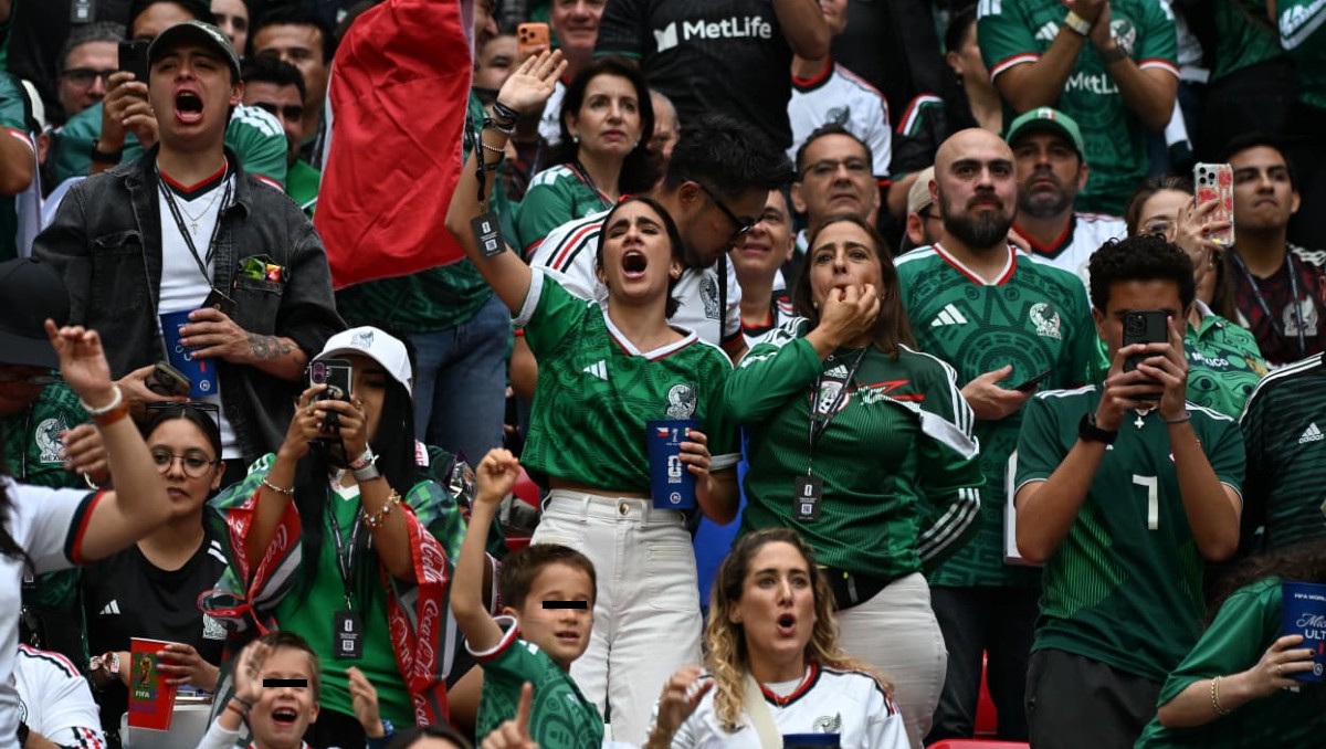 Aficionados celebran la victoria de la Selección Mexicana ante Chequia (Ariana Pérez)
