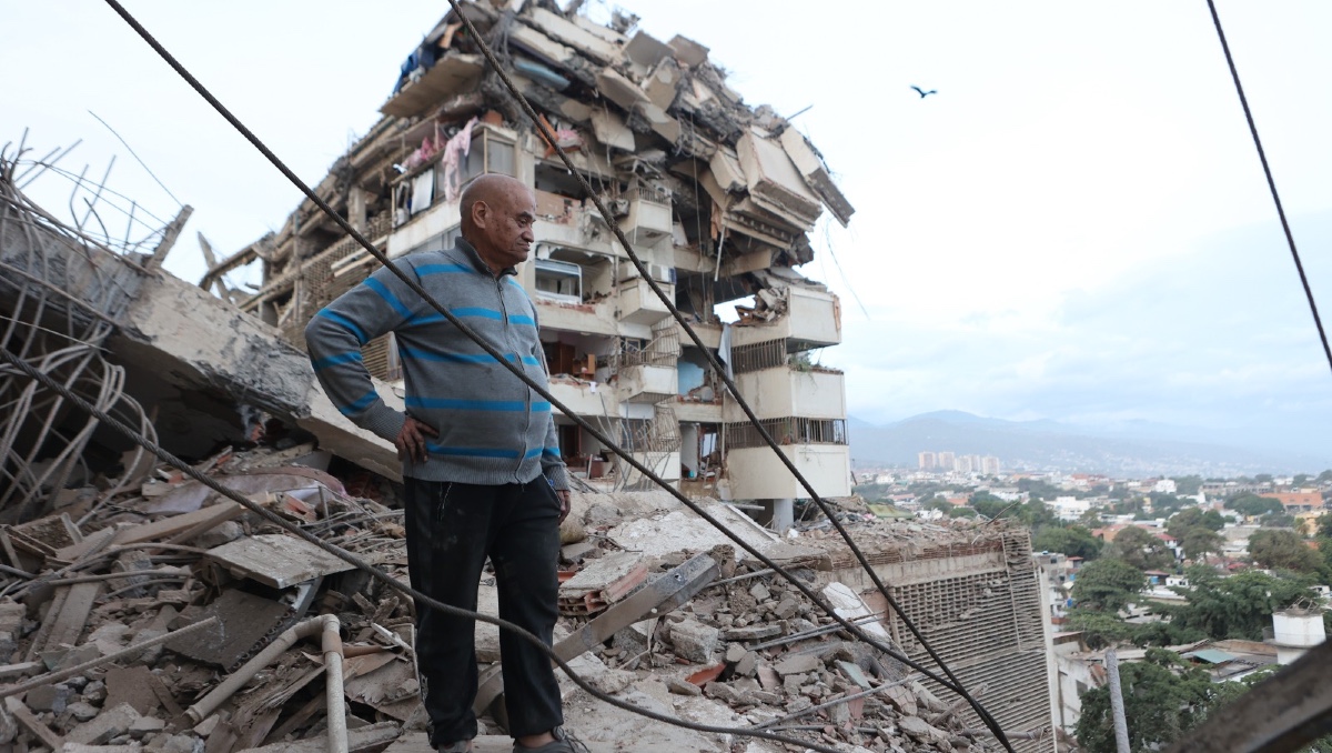 Edificios colapsados y otras viviendas dañadas tras los temblores en el centro de Caracas | AP