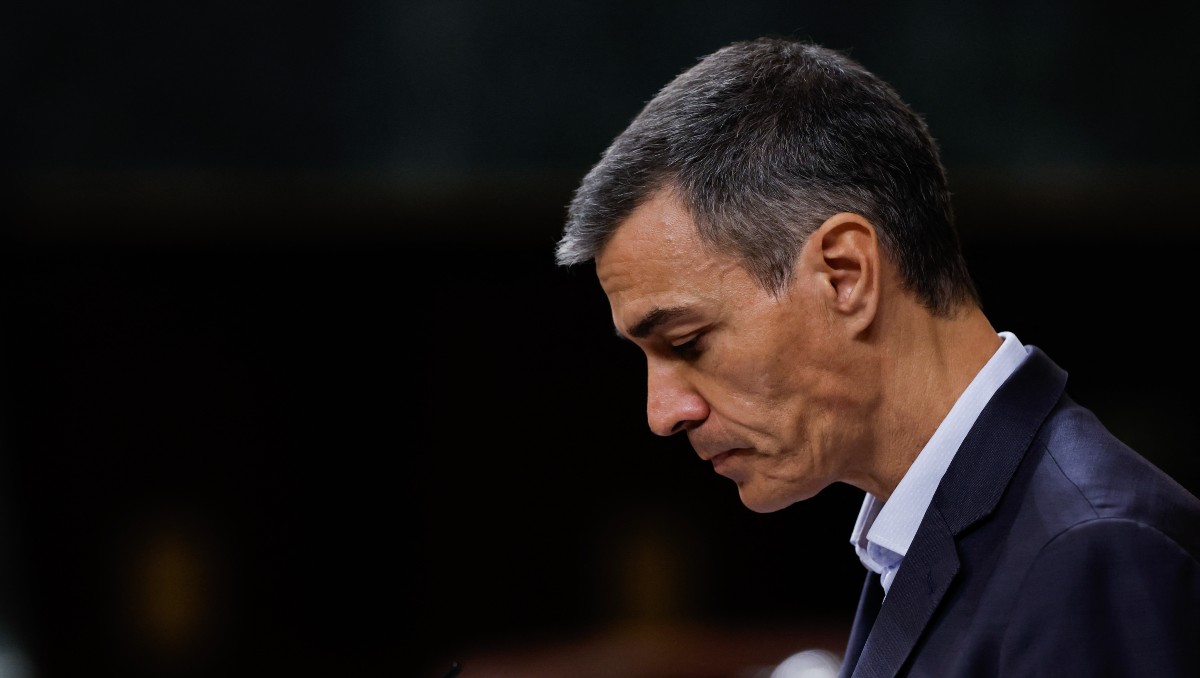 Pedro Sánchez, pronuncia un discurso ante los diputados en la Cámara Baja del Parlamento durante el Congreso de los Diputados en Madrid. | AFP