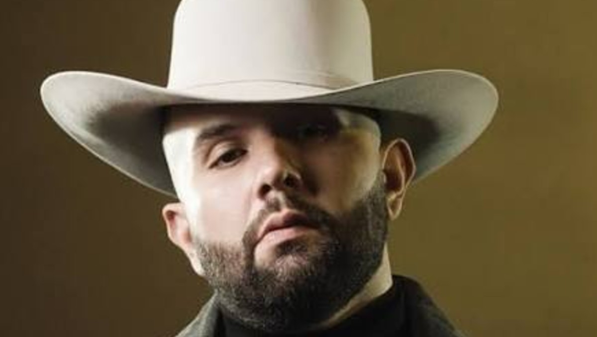 El cantante de música regional. | Especial