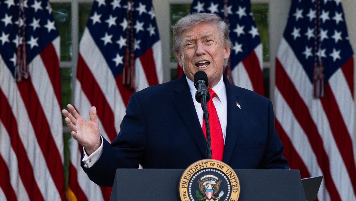 El presidente Donald Trump pronunció un discurso durante una cena del Club del Jardín de las Rosas en la Casa Blanca. | AFP