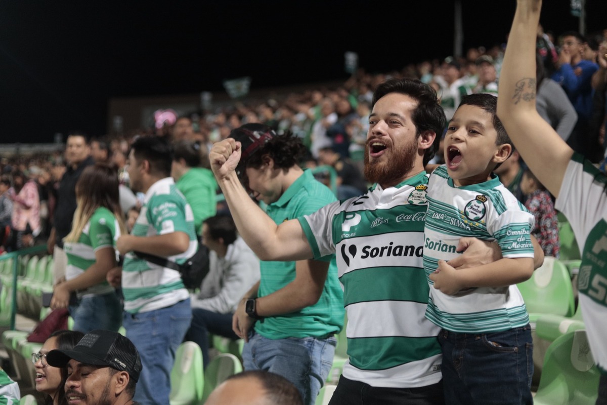 Santos Laguna se consolida como uno de los clubes más accesibles de la Liga MX para vivir la pasión del futbol. (Cortesía Club Santos)