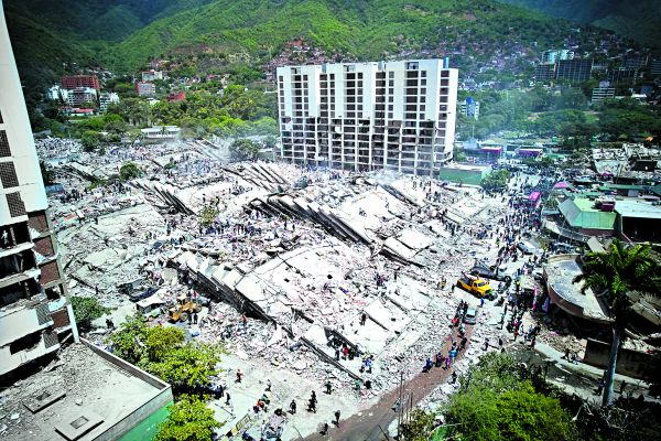 Devastada, Venezuela busca a más de 50 mil desaparecidos