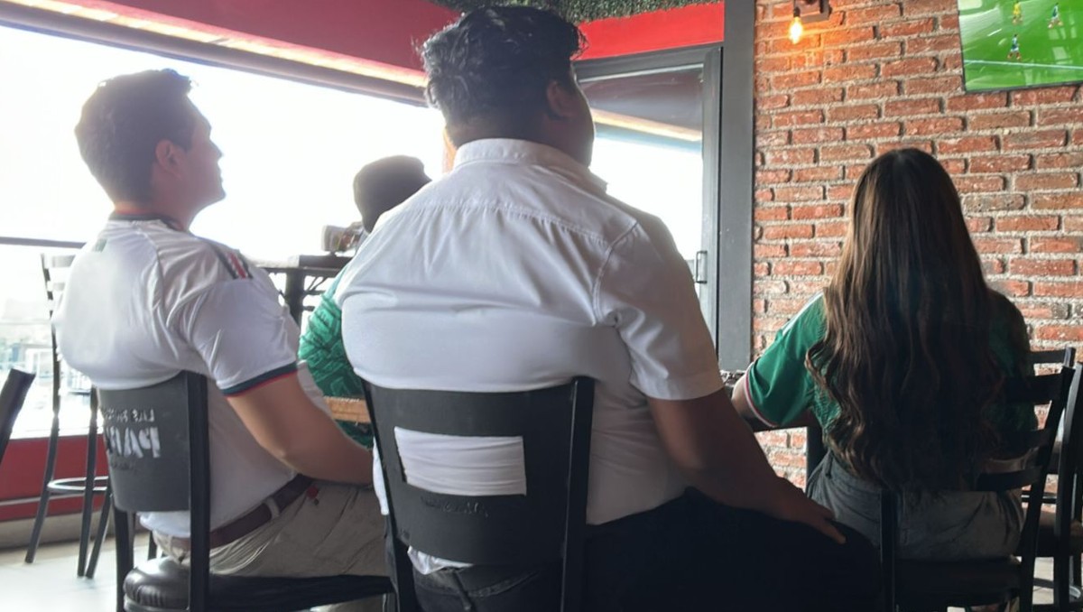 Establecimientos de León reportan un incremento de ingresos  cuando juega la Selección Mexicana |  Rocío Hernández