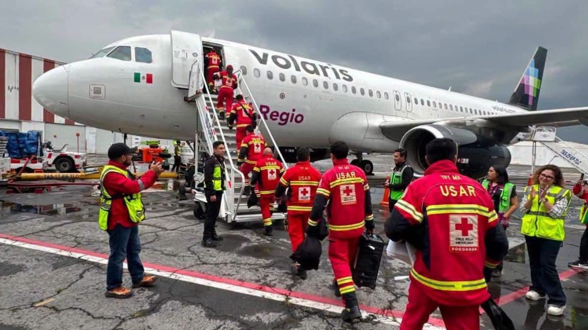 Cruz Roja Mexicana desplegó un contingente de más de 15 especialistas en búsqueda y rescate. | Cortesía