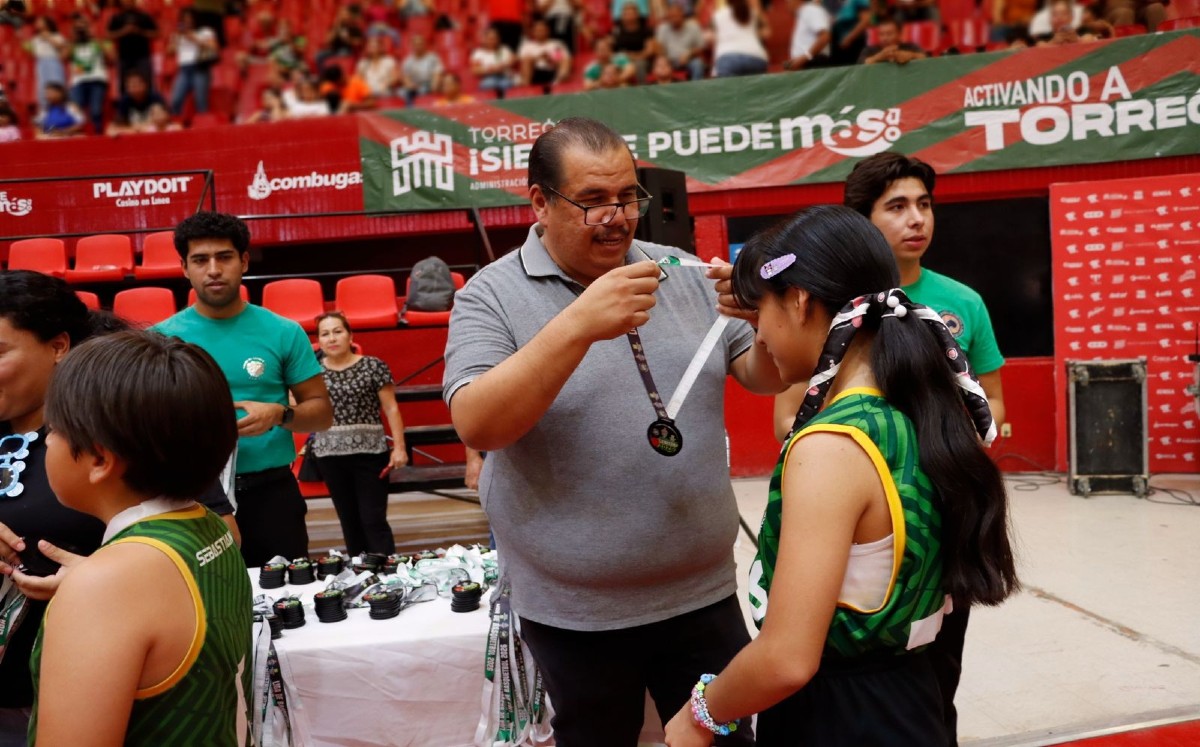 Medallas a lo mejor  de la Liga Municipal de Basquetbol Infantil y Juvenil en Torreón | Cortesía Instituto Municipal del Deporte