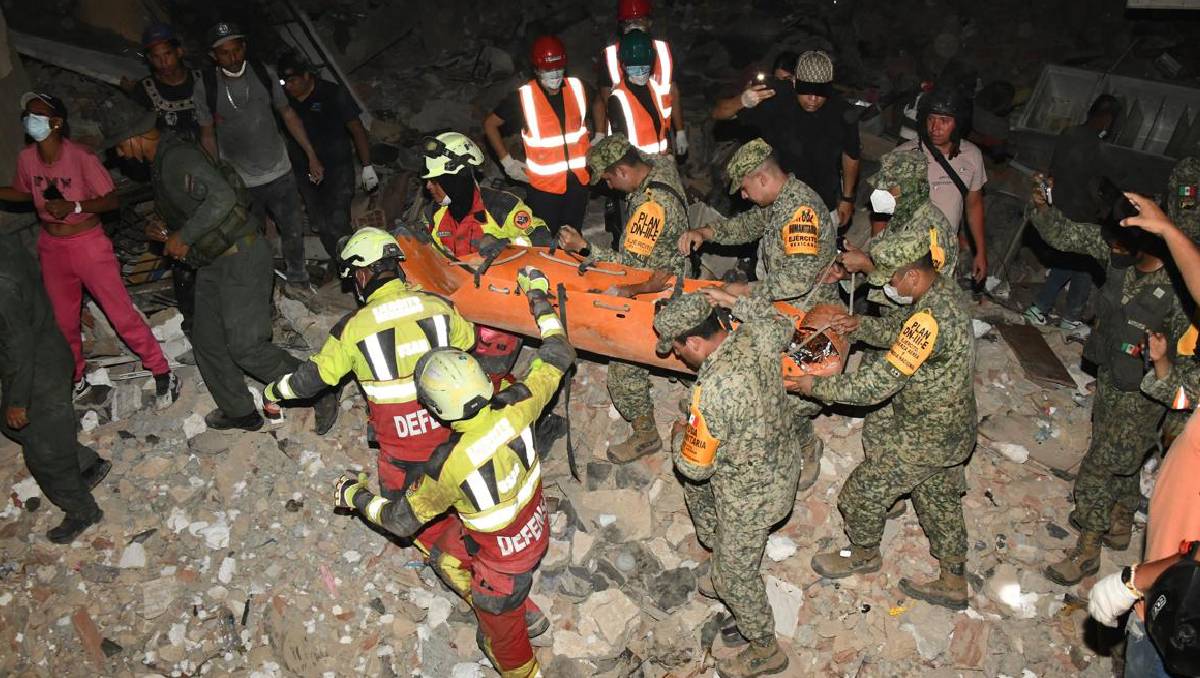 Rescatistas del Ejército Mexicano salvaron a un niño de  11 años en La Guaira | Foto: Defensa