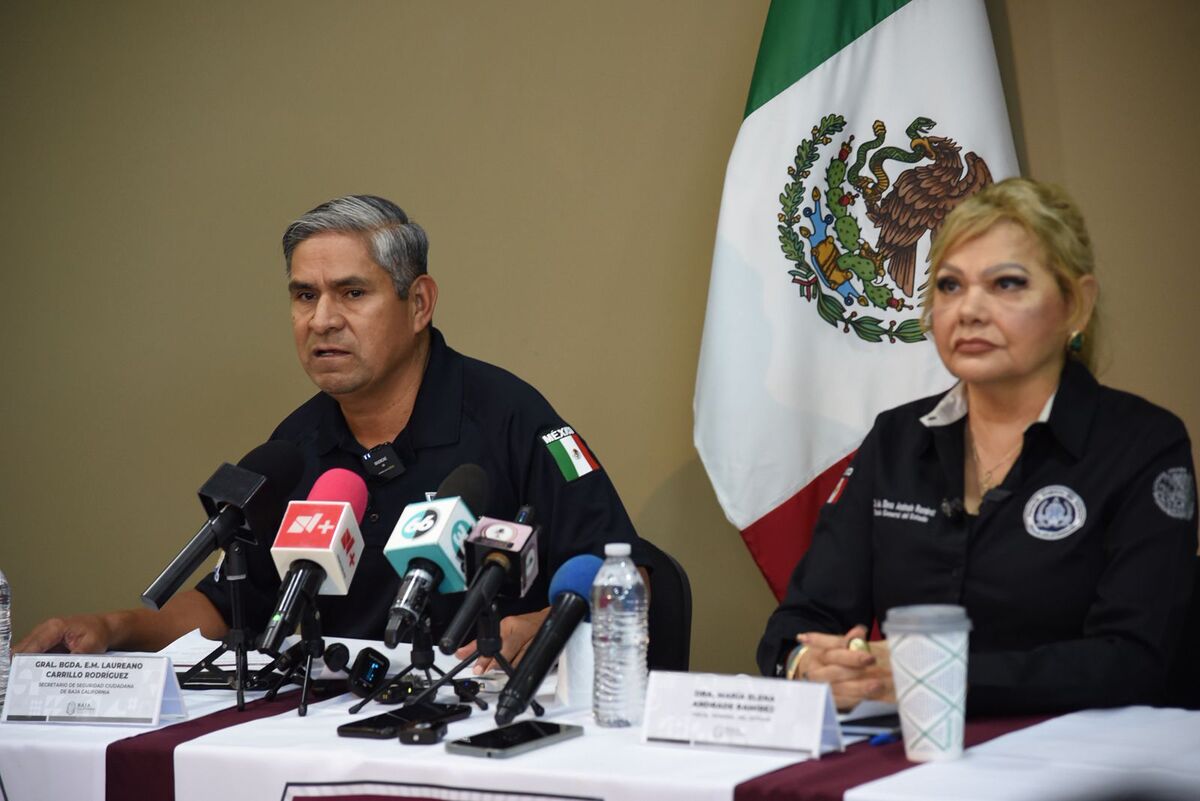 El secretario de Seguridad Ciudadana, Laureano Carrillo Rodríguez, y la fiscal general del Estado, Elena Andrade Ramírez.