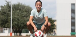 Dirce Delgado dice adiós a la canchas