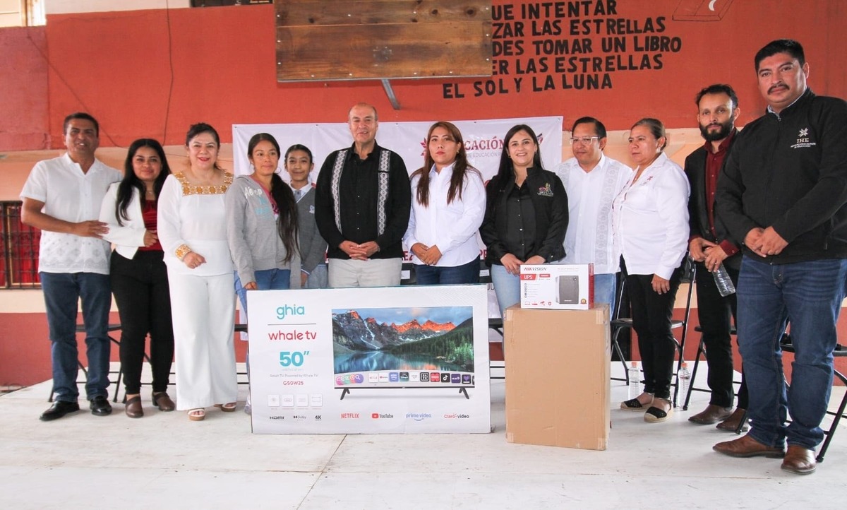 Más de 30 escuelas reciben inversión en la Sierra Gorda en Hidalgo. (Cortesía)