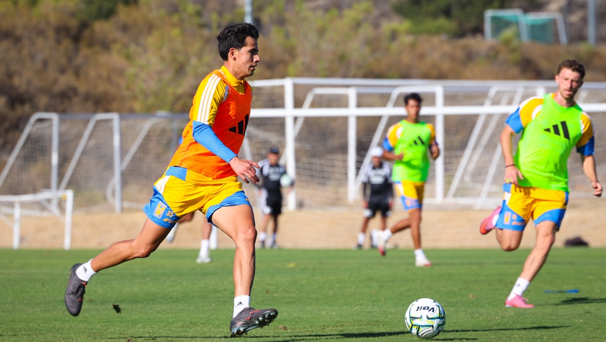 Guido Pizarro exige intensidad en la pretemporada de Tigres (X @TigresOficial)