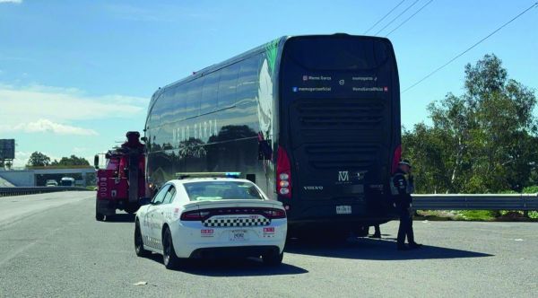 Trascendió que el transporte tenía impactos de bala, mientras que dos miembros resultaron heridos. Cortesía: Guardia Nacional
