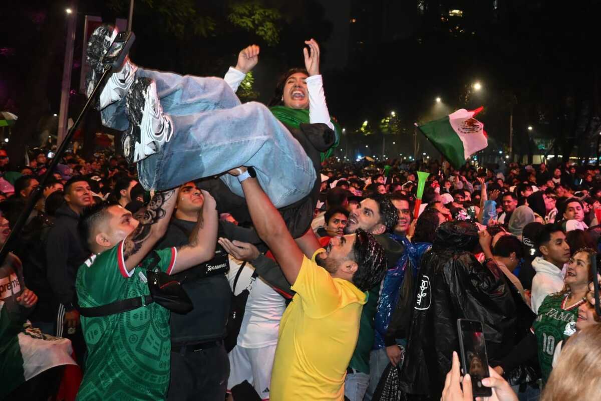 Aficionados celebran goles de Selección Mexicana. (Foto: Daniel Augusto)