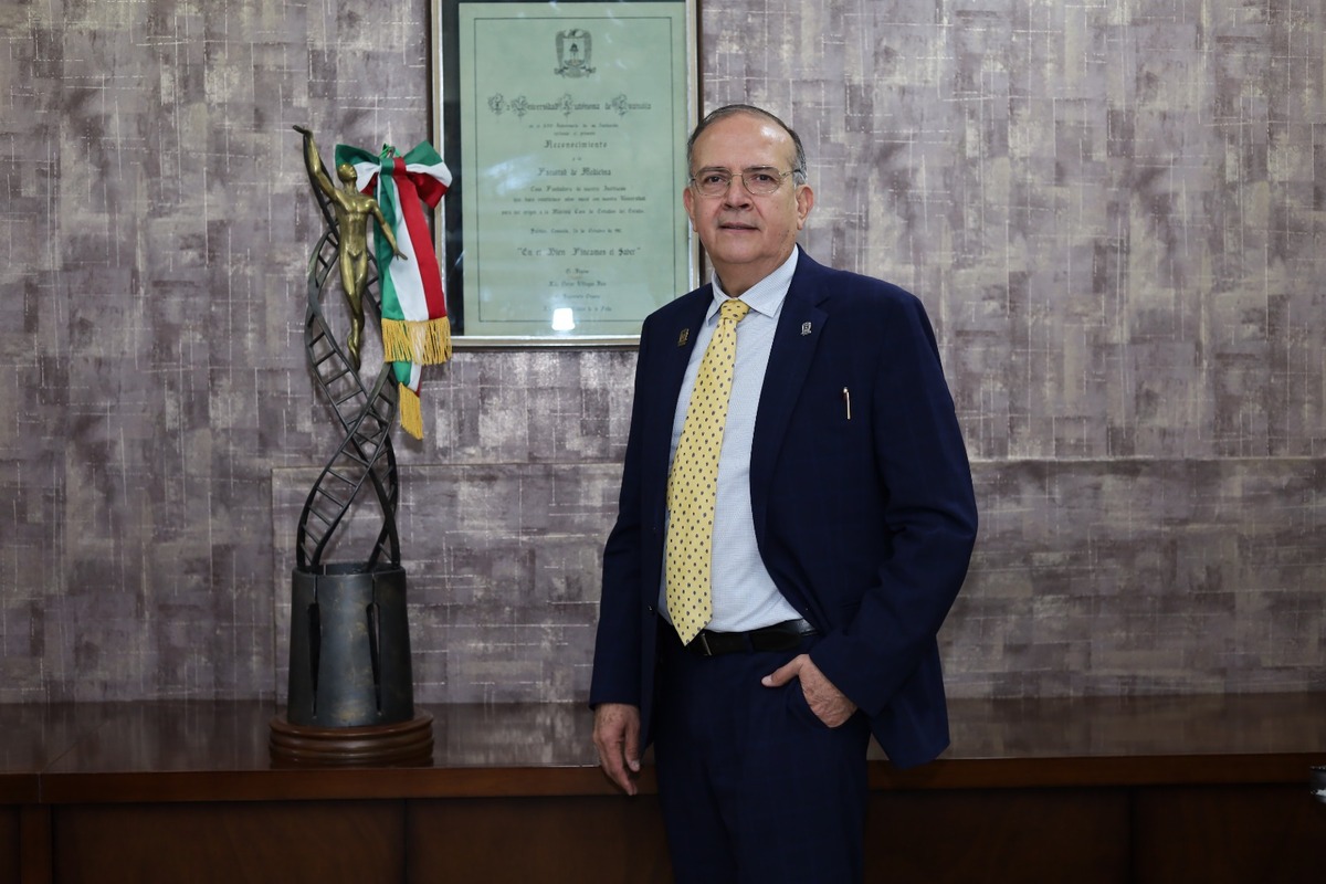 Carlos Enrique Acevedo Aguirre, director de la Facultad de Medicina y de los hospitales universitarios de Torreón. (Verónica Rivera)