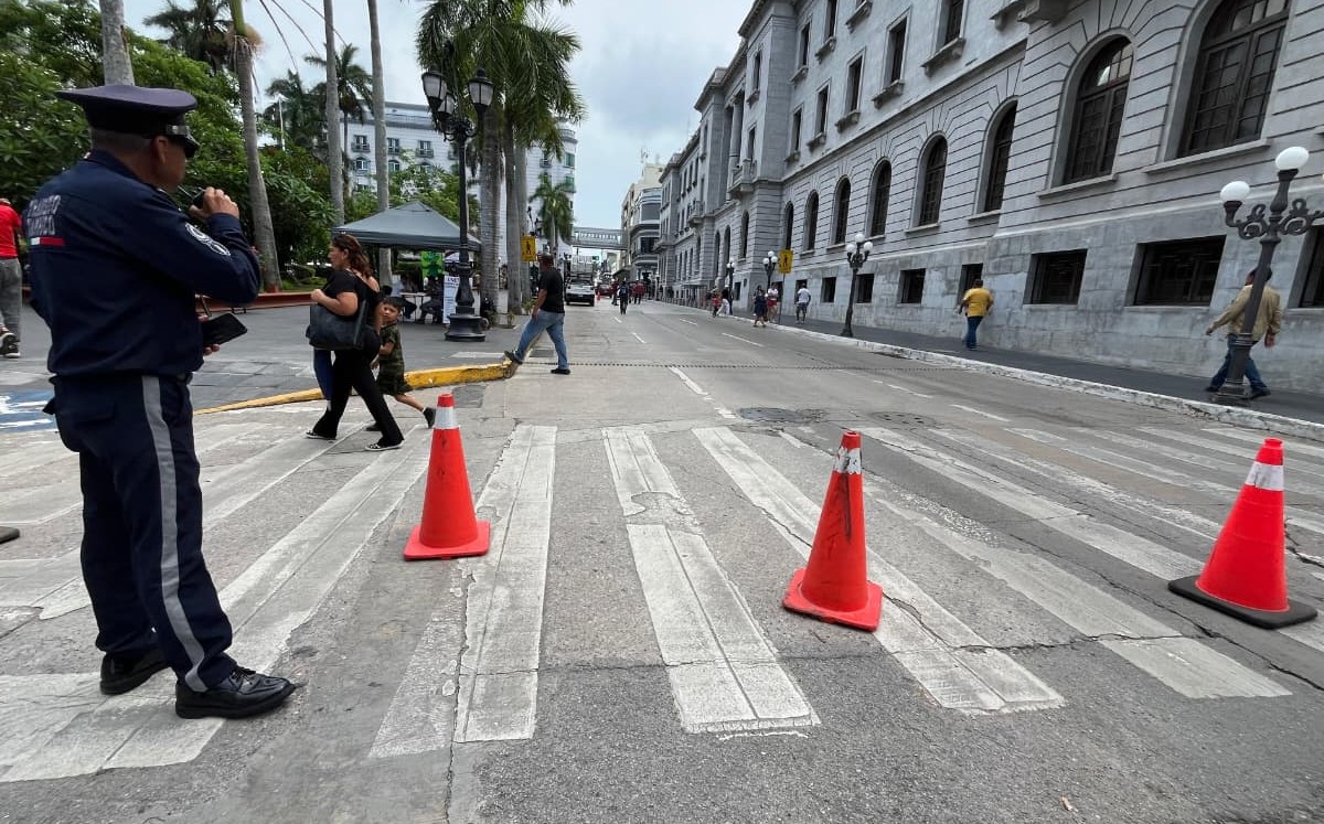 Cierran calles del centro de Tampico por partido de México. | Yazmín S