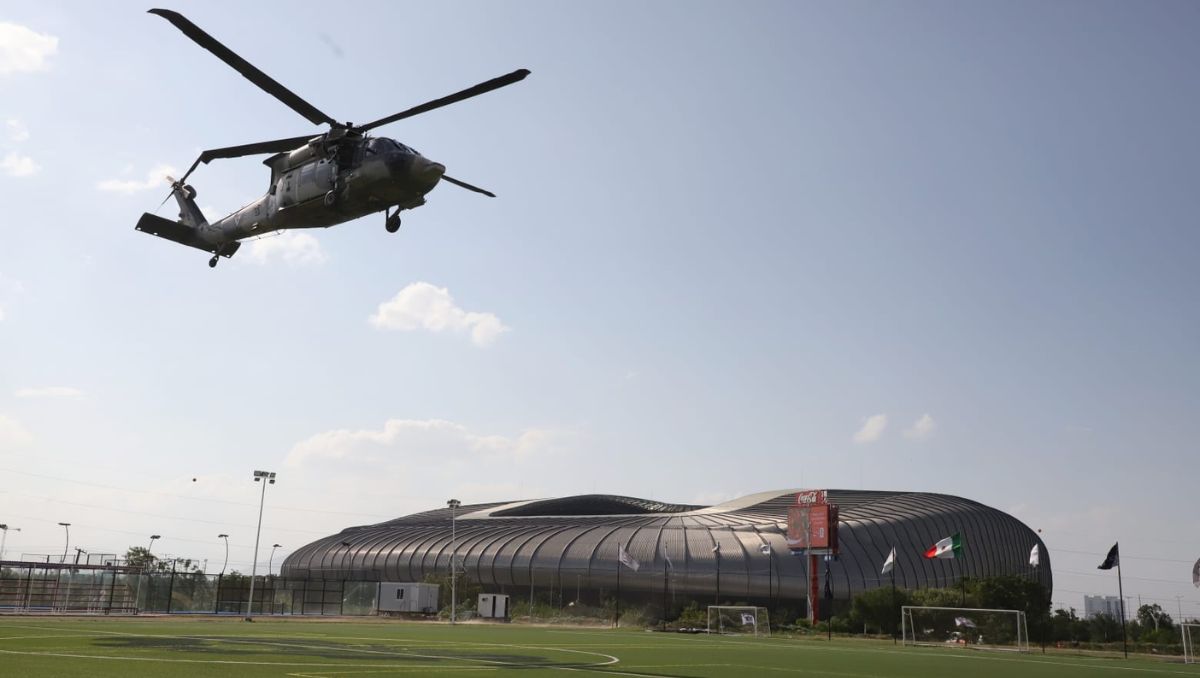 Black Hawk de Fuerza Aérea vigila seguridad del Mundial en Monterrey