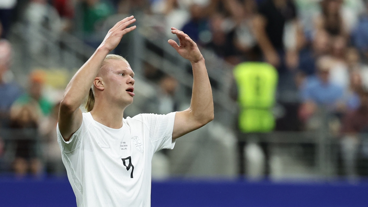 Erling Haaland le da pocas posibilidades a Noruega ante Brasil (AFP)