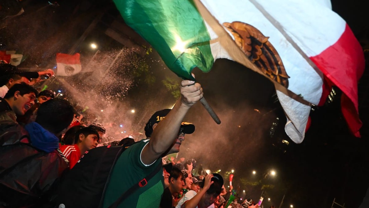 Festejos por triunfo de la Selección Mexicana. | Foto: Daniel Augusto