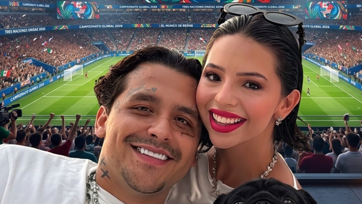 La pareja celebró desde uno de los palcos. | Especial