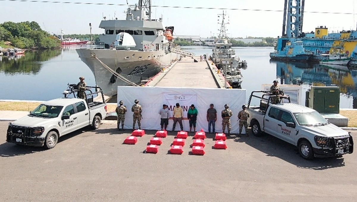 Aseguran aproximadamente 1.2 toneladas de cocaína y detuvo a 8 personas frente a las costas de Chiapas| Foto: Especial