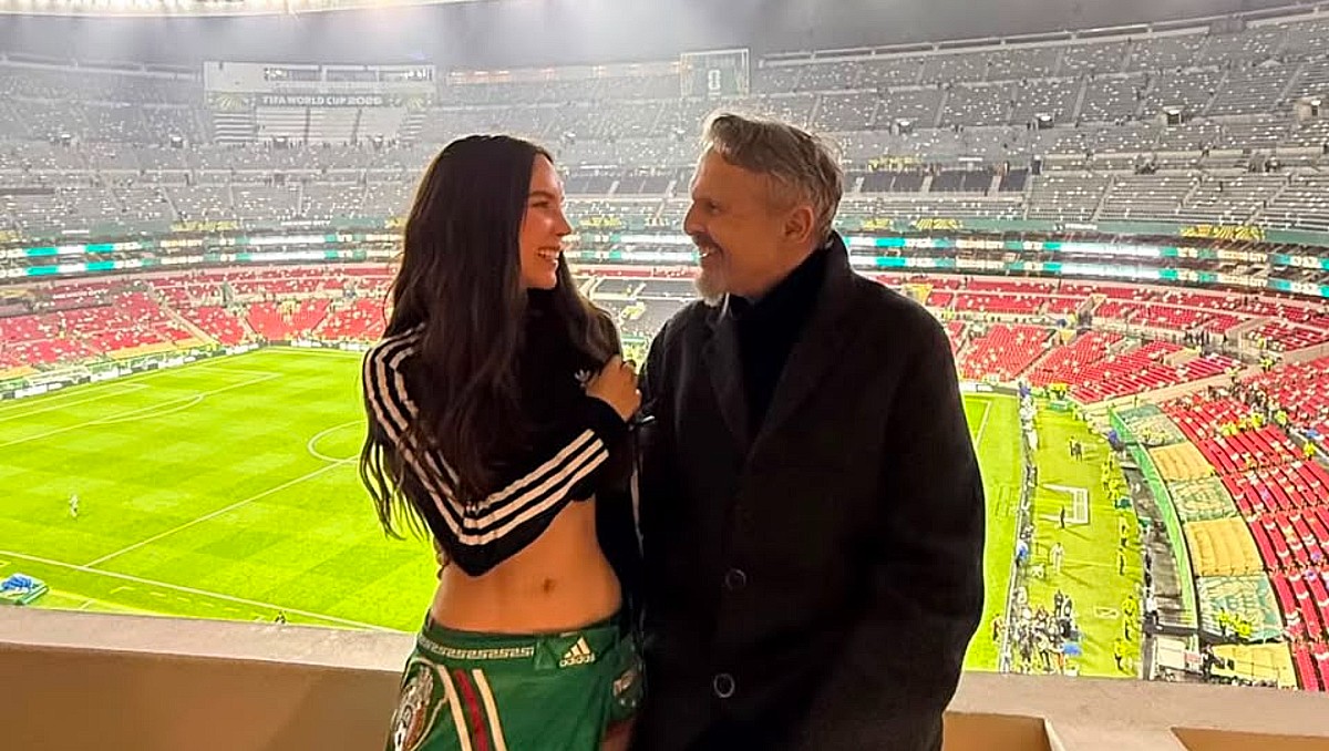 Belinda en el partido de México vs Ecuador (IG)