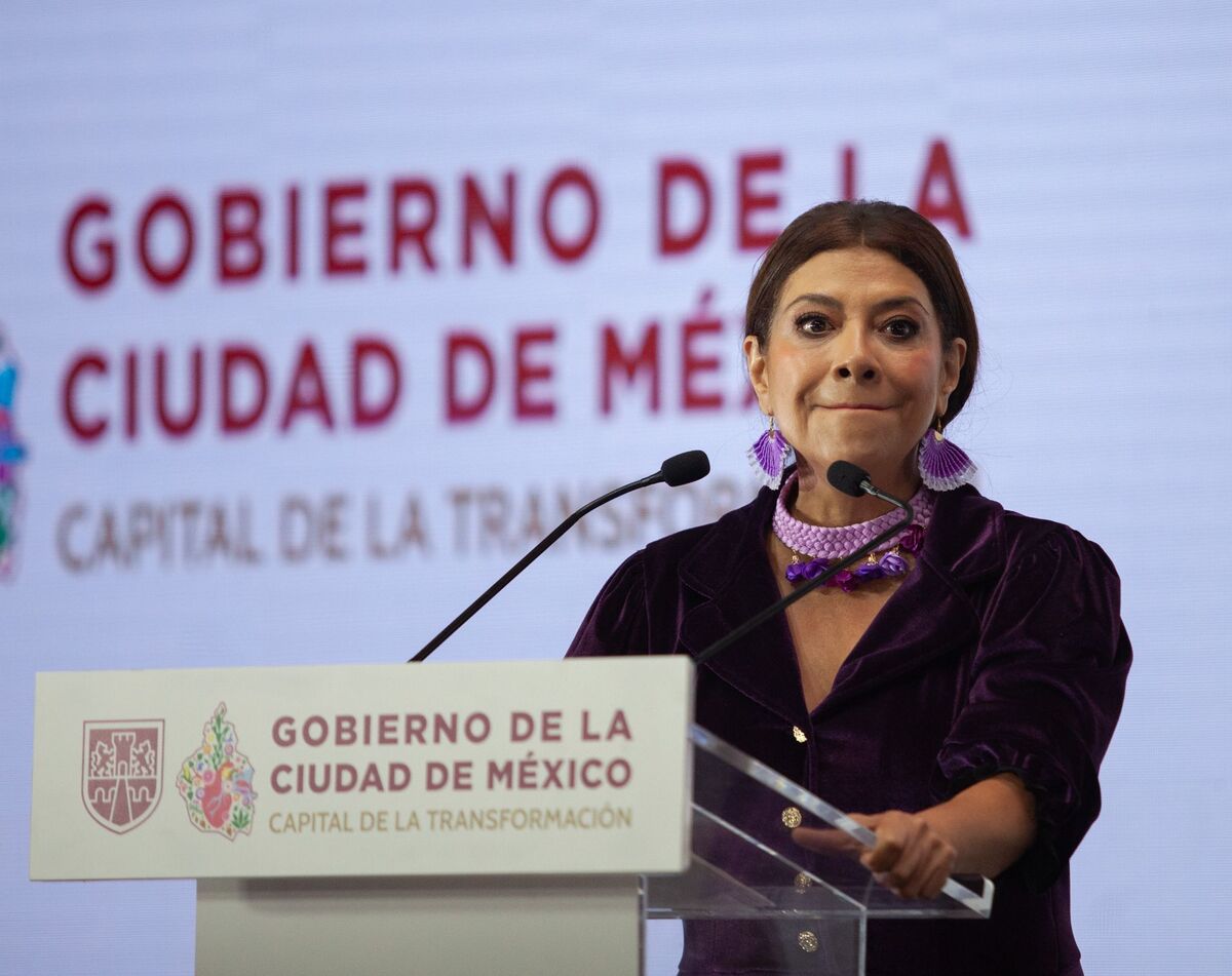Clara Brugada durante conferencia sobre los fallecimientos en festejos de Reforma. | Cuartoscuro / Andrea Murcia