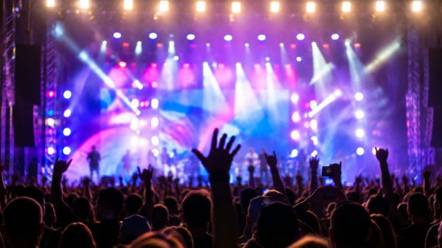 Conciertos, teatro, danza y espectáculos familiares integran la cartelera cultural de julio en La Laguna.| Imagen realizada con IA.