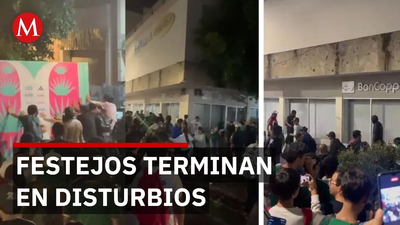 Disturbios en Plaza Liberación: encapuchados interrumpen celebración de aficionados en Guadalajara