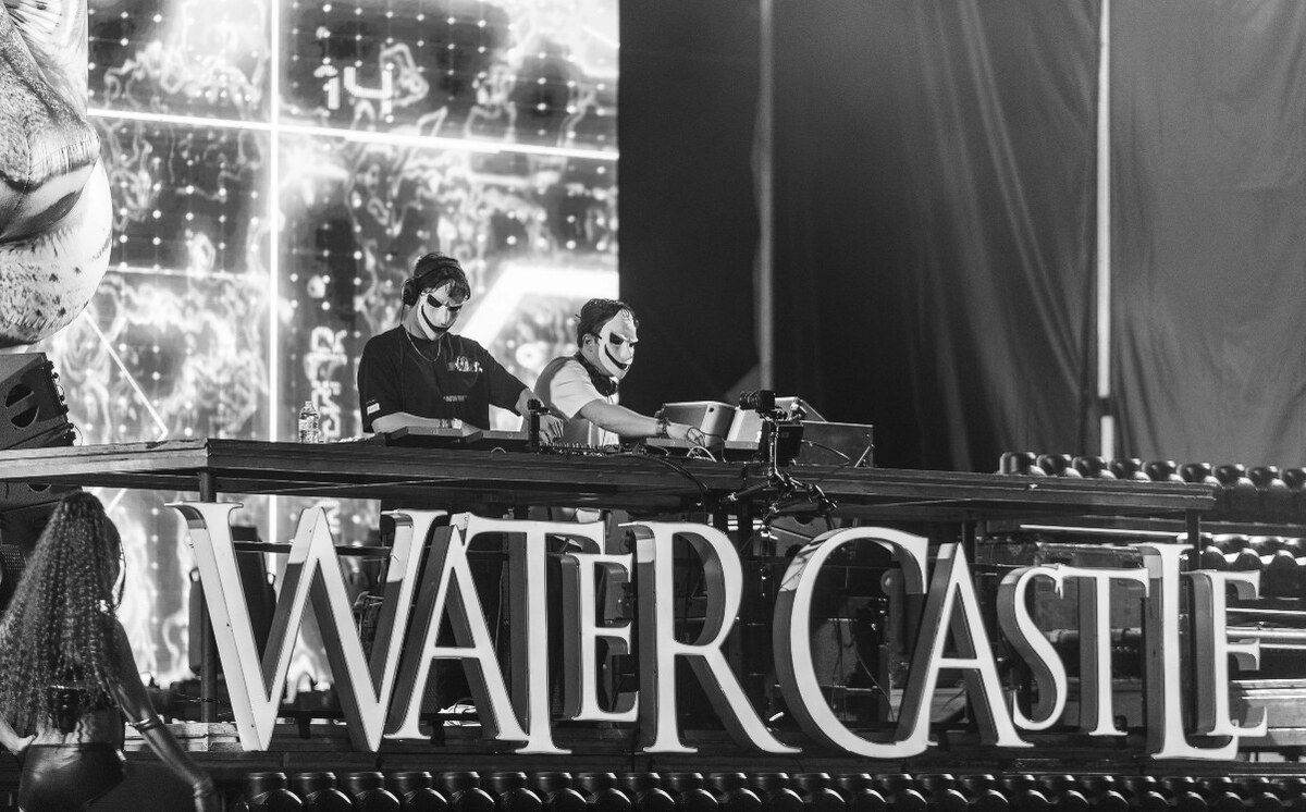 El dúo mexicano de DJs cumplirá un sueño más en su carrera.