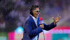 Jorge Campos revela que Gianni Infantino le regaló unas sandalias Louis Vuitton.