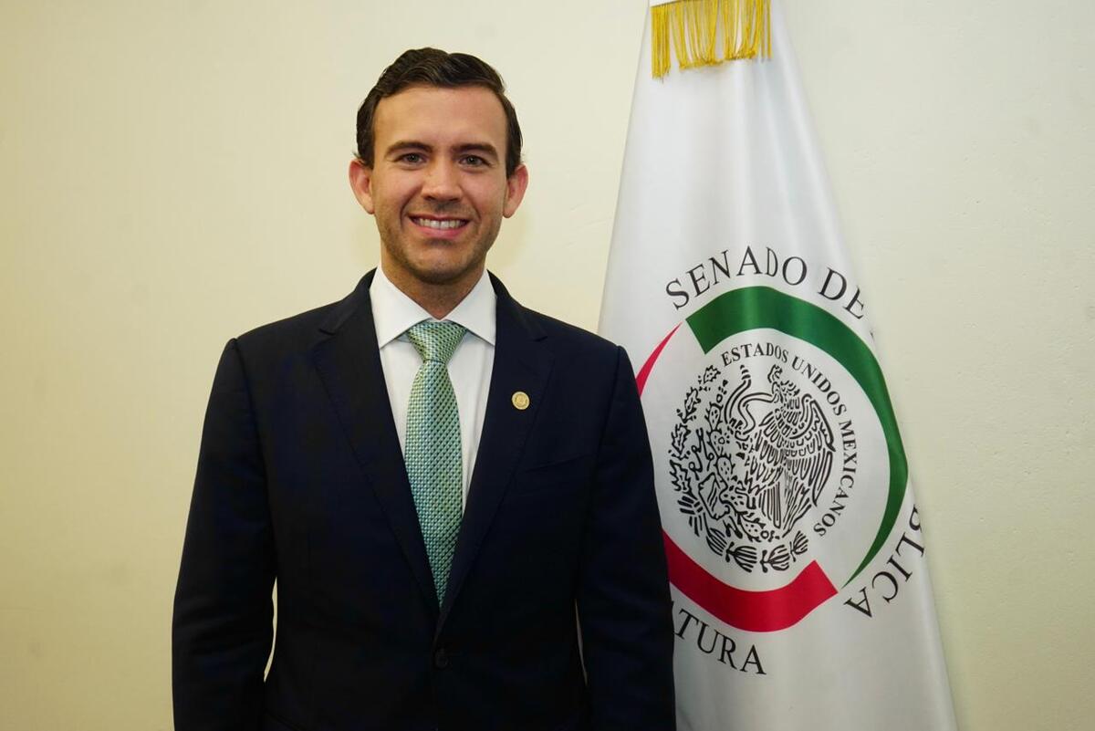 Este miércoles Gabriel Elizondo Pérez rindió protesta como senador de la República. (Cortesía)