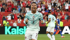 Cristiano Ronaldo, delantero de la Selección de Portugal, anotó su primer gol en fases de eliminación directa en mundiales, siendo el jugador más longevo.