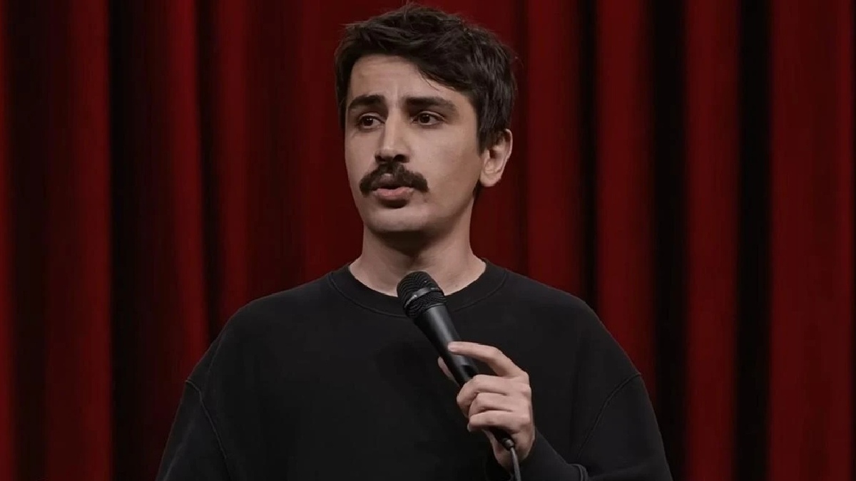Detienen a comediante por despreciar el Corán durante chistes