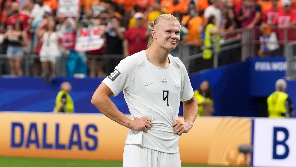 Erling Haaland reacciona al festejo de la Selección Mexicana al estilo vikingo (AP)