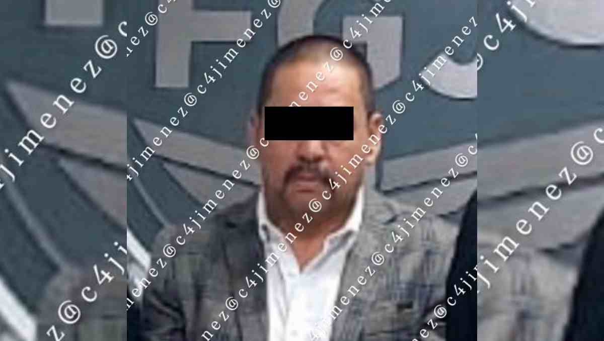 Un funcionario del Gobierno del Edomex fue detenido en Toluca durante la Operación Enjambre por autoridades federales. | Foto: Cuenta X: @C4jimenez