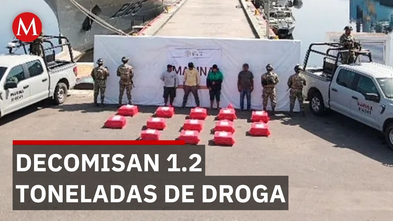 Marina asegura 1.2 toneladas de cocaína y detiene a 8 personas en operación en costas de Chiapas