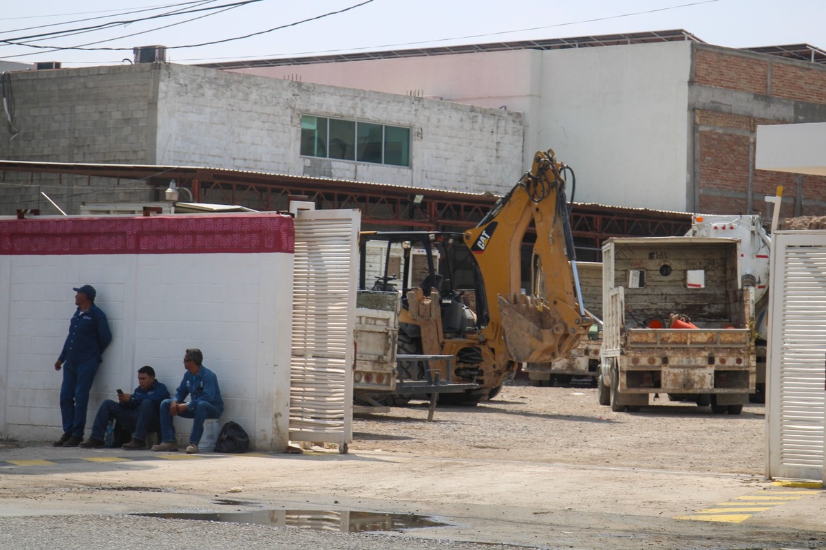 Trabajadores de SIDEAPA estuvieron algunas horas en paro de labores | Rolando Riestra