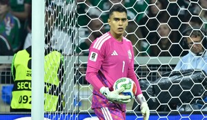 aúl 'Tala' Rangel superó el récord de Ignacio 'Cuate' Calderón y se convirtió en el portero mexicano con más minutos sin recibir gol en el Mundial 2026.