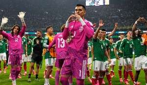 Raúl Rangel, portero de la Selección Mexicana, ha despertado el interés de equipos europeos con sus actuaciones en el Mundial.