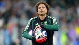 Guillermo Ochoa envió sus condolencias a las familias de los fallecidos en los festejos en el Ángel de la Independencia, previo al partido ante Inglaterra.