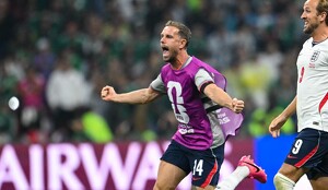 Jordan Henderson se lesiona en los festejos de Inglaterra tras victoria sobre México