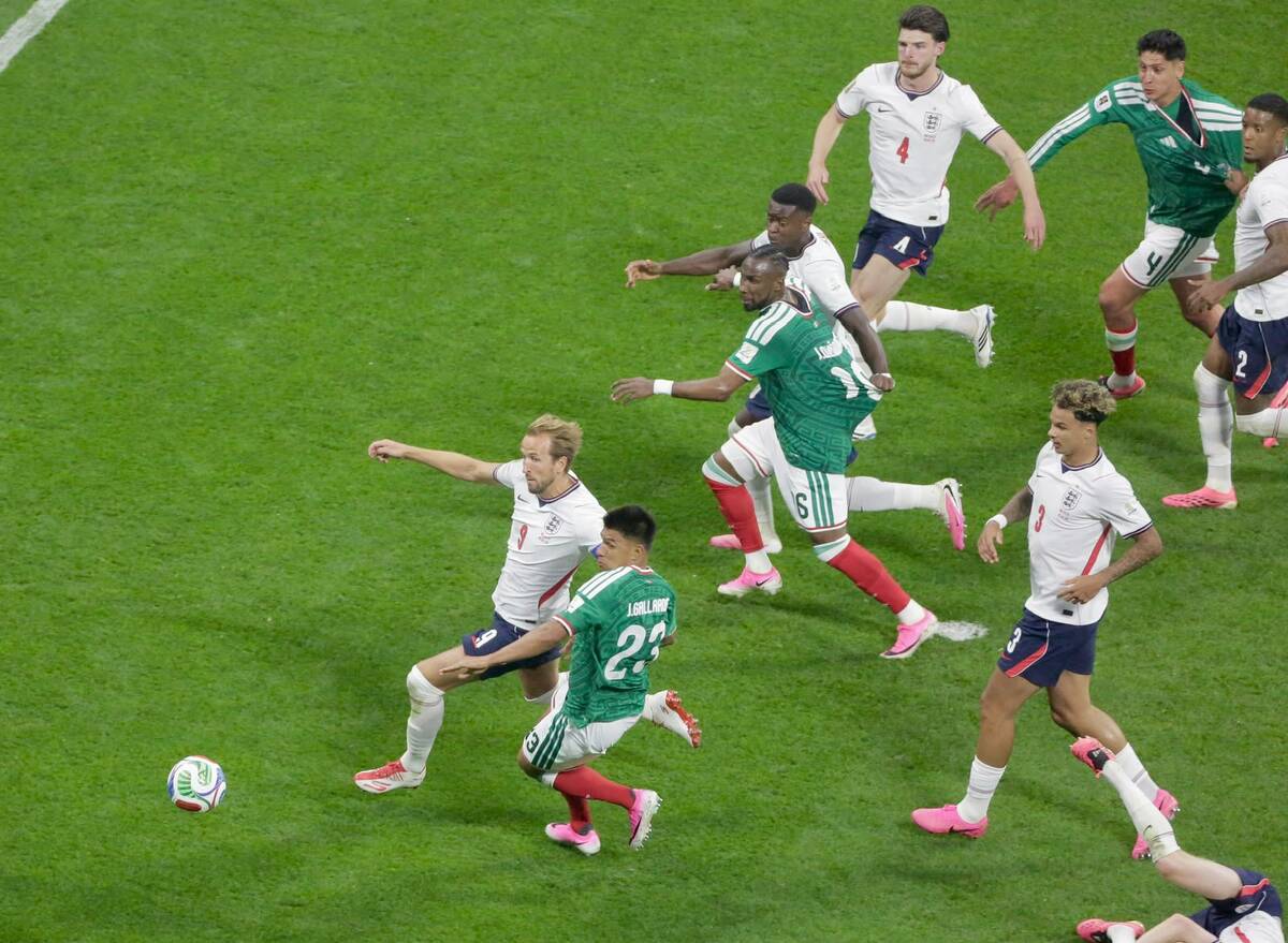 México perdió tres goles a dos ante Inglaterra. | Foto: Ariel Ojeda